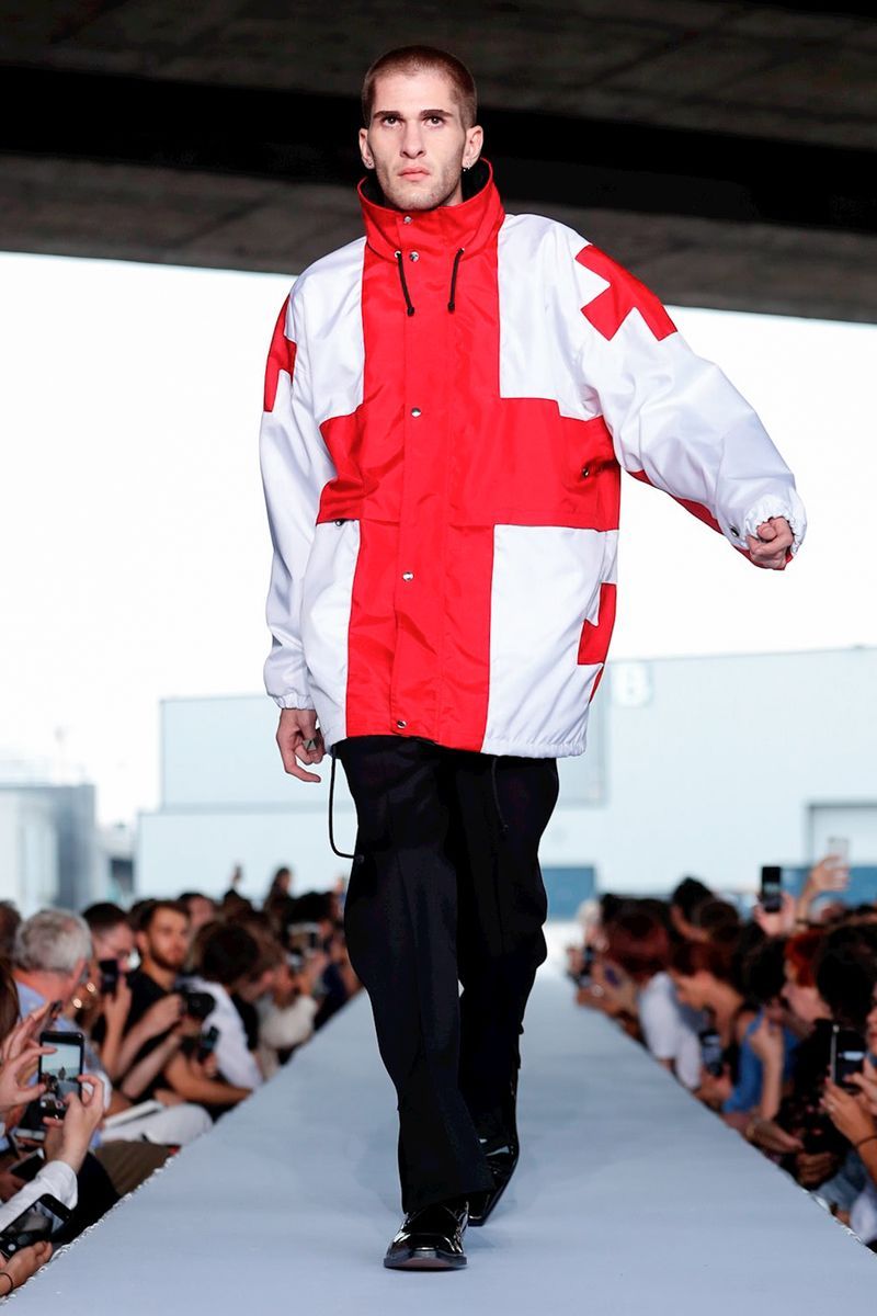 Vetements SS19 takes us back to the recent history of Georgia - HIGHXTAR.