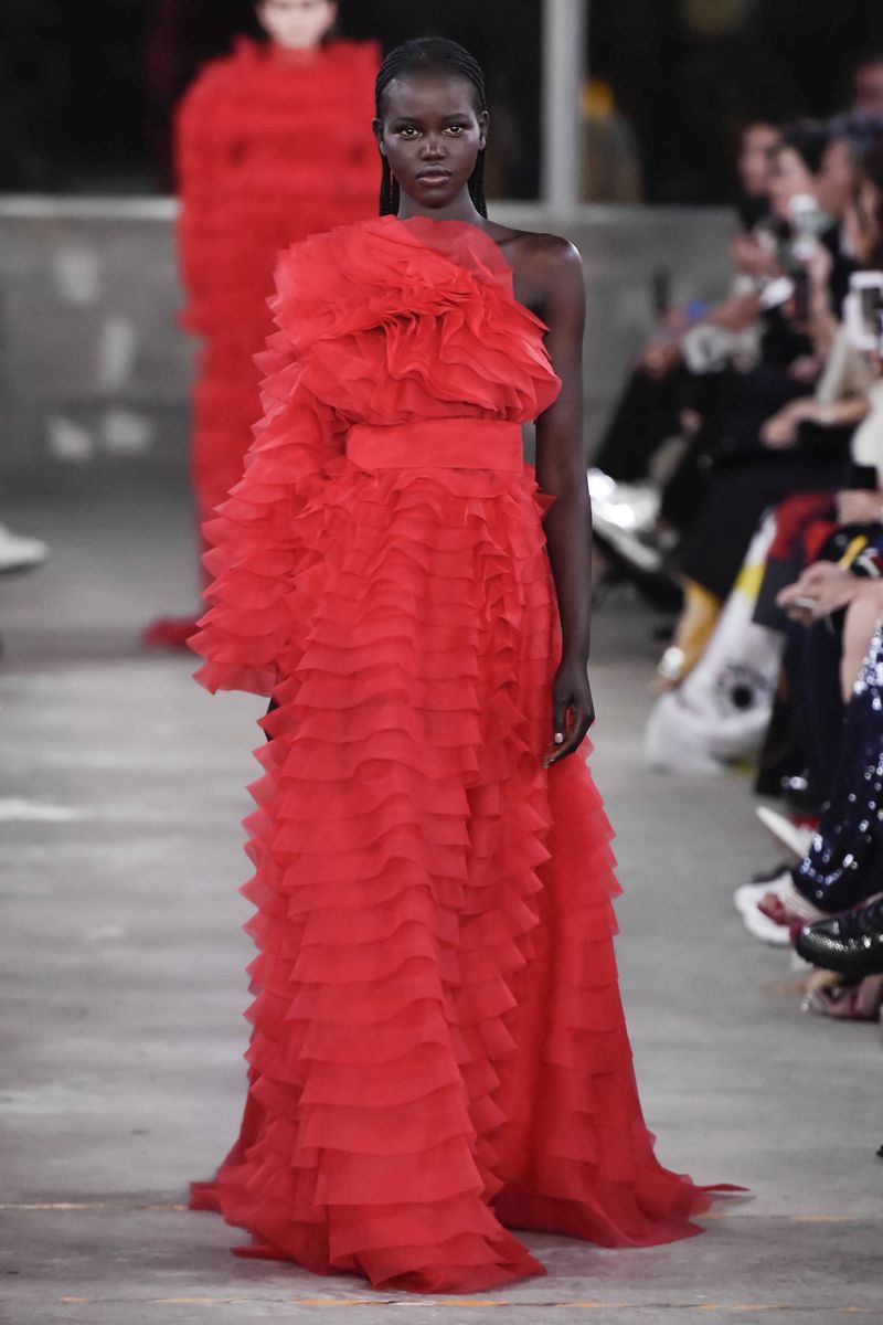 Valentino 2025 red 2019