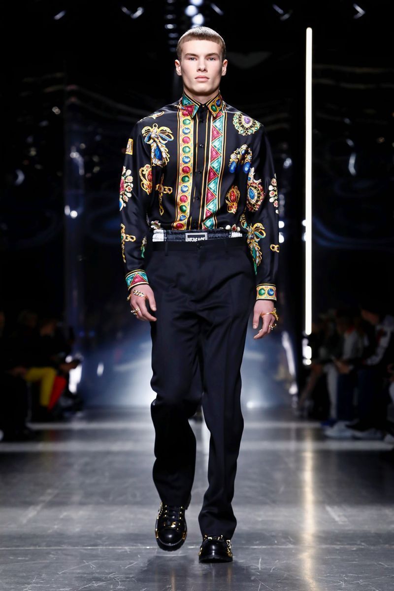 VERSACE FW19 >> Logomanía and nostalgia - HIGHXTAR.