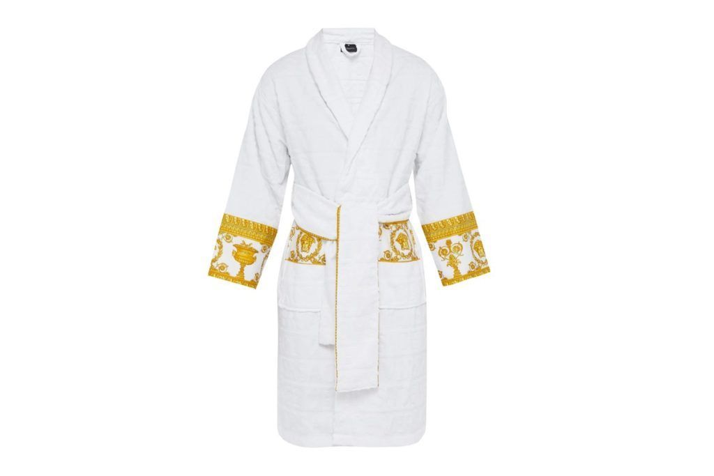Versace celebrates luxury with new bathrobes - HIGHXTAR.