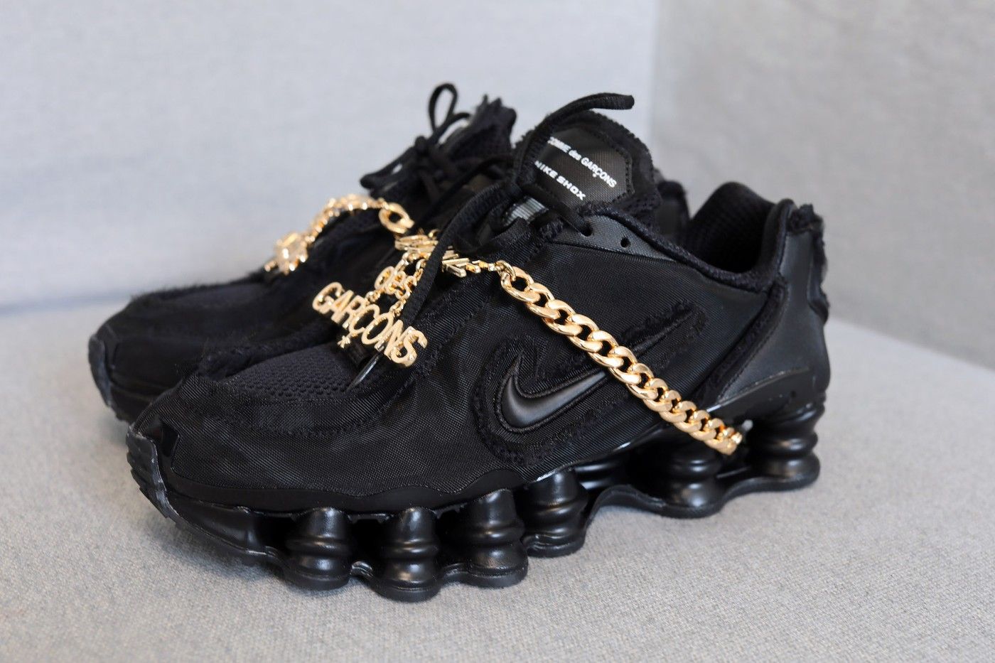 comme des garcons x nike shox