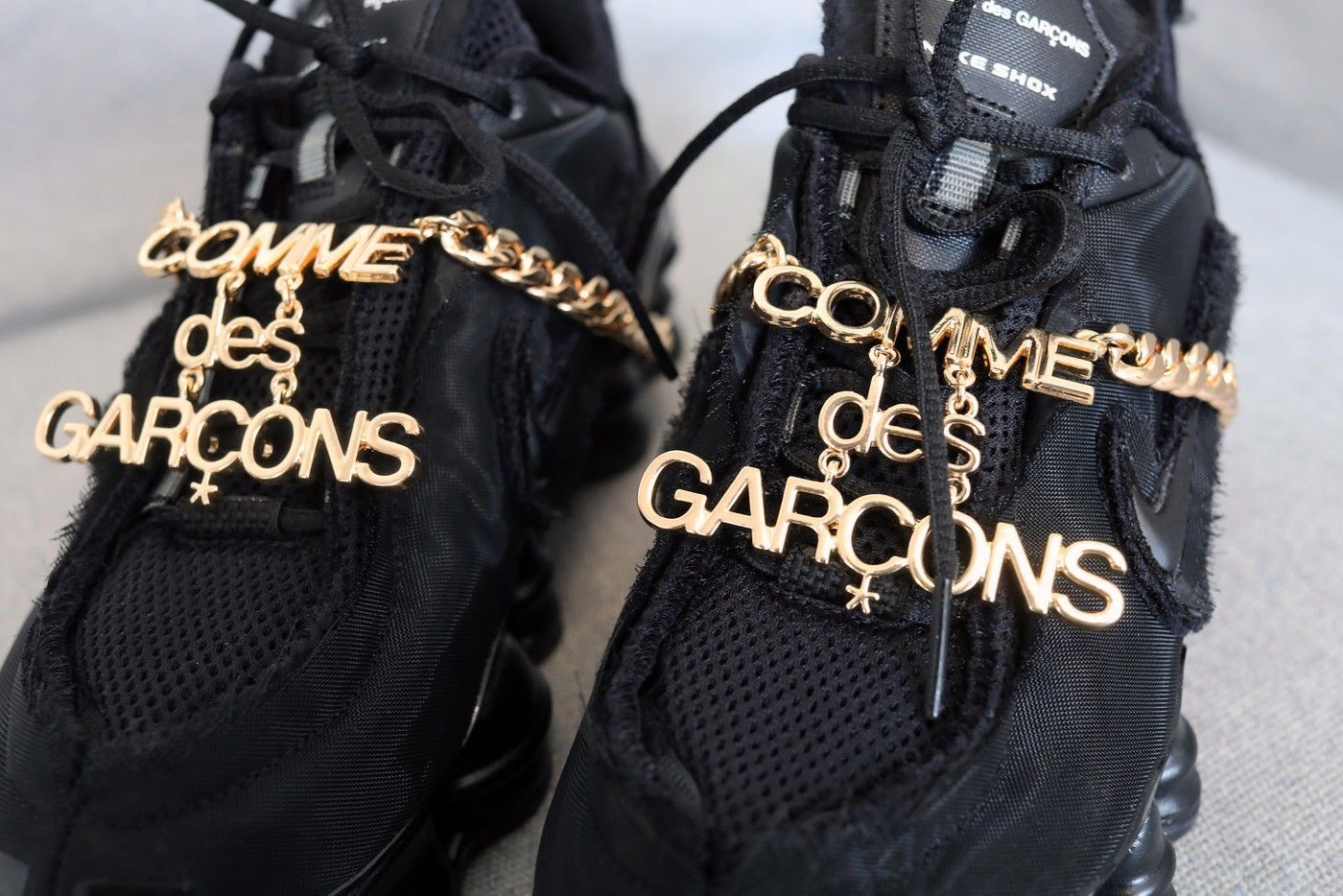 nike comme des garcons shox