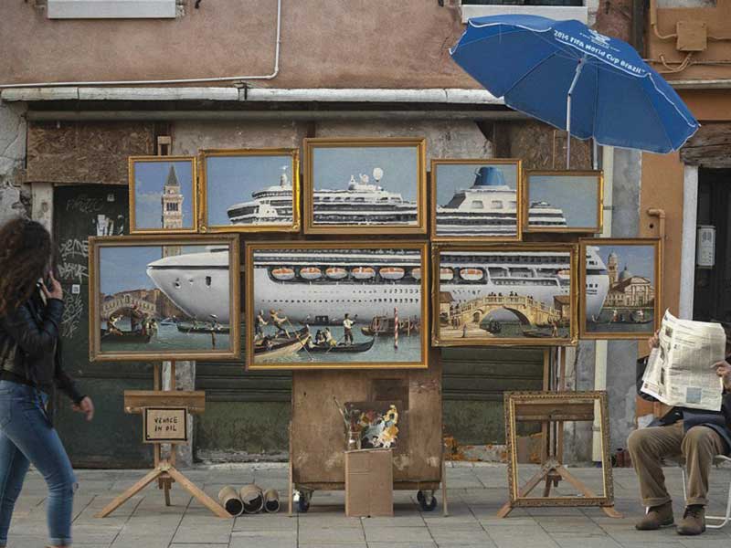 La policía echa a Banksy de la Bienal de Venecia