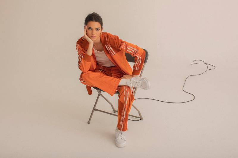 Jenner pone cara a la nueva colaboración de x Daniëlle Cathari -