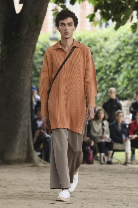 Louis Vuitton Walk in The Park, the best previous to the men's PFW arrives  - HIGHXTAR.