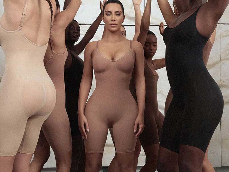 Kim Kardashian y la controversia de su nueva marca «KIMONO»
