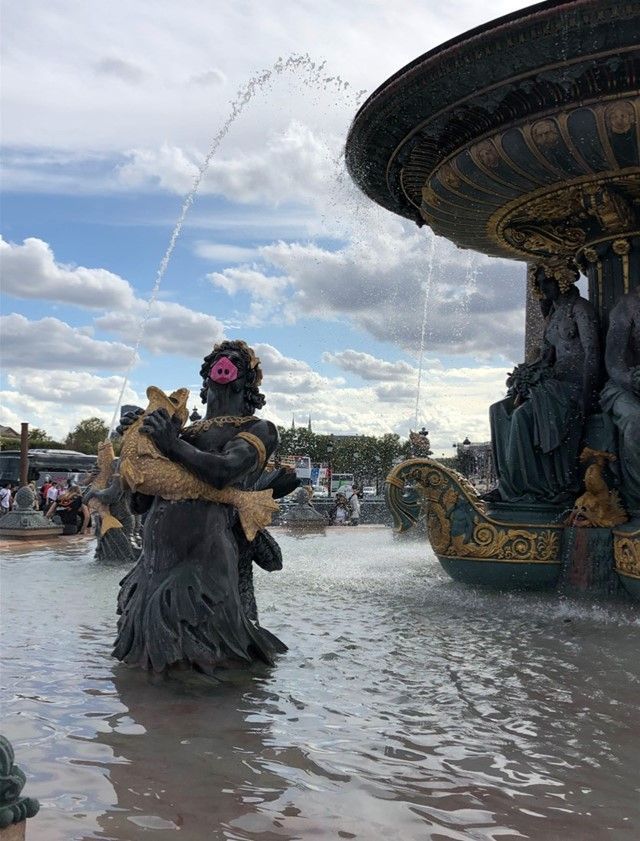 Statues In Paris Wear Masks To Protest Against Pollution Highxtar