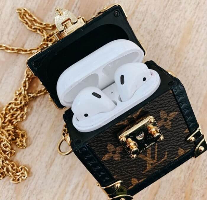 LOUIS VUITTON AIRPOD CASE