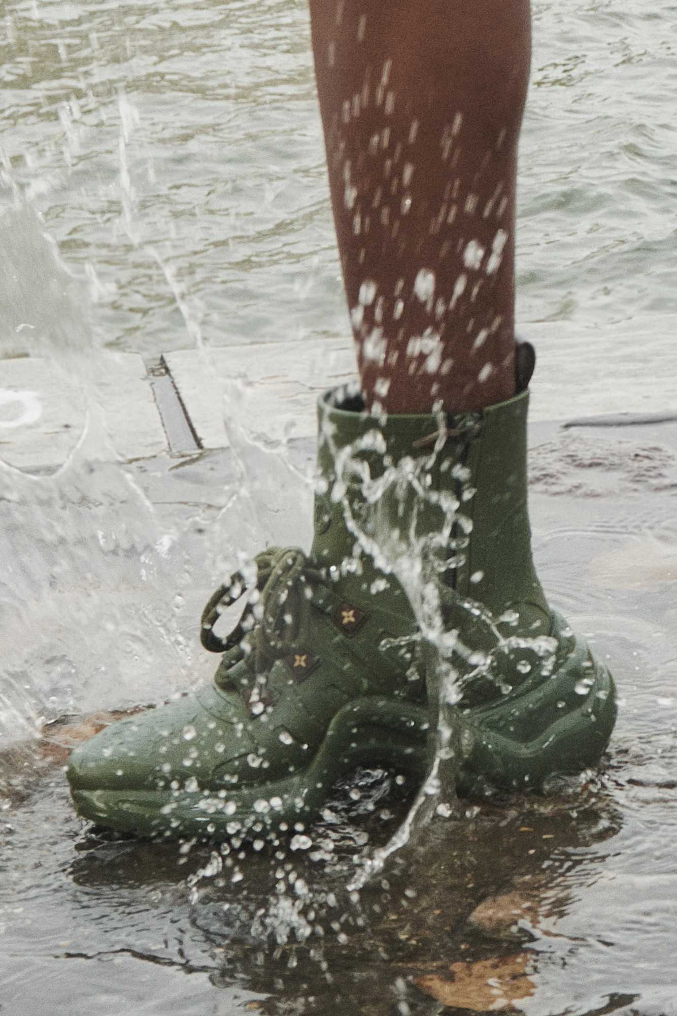 Las botas de agua de Louis Vuitton para llevar llueva o no