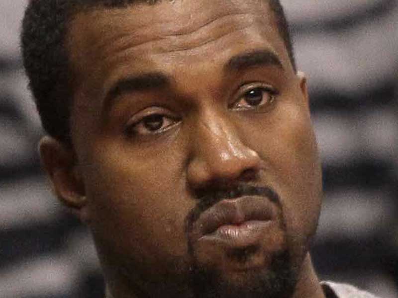 Forbes declara a Kanye billonario pero él sigue enfadado
