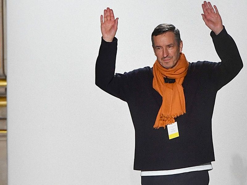 Dries Van Noten proposes a new calendar for the fashion industry