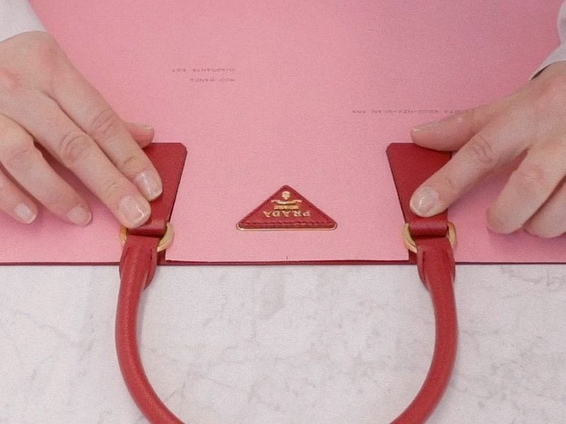 How is the iconic Galleria Prada bag made?