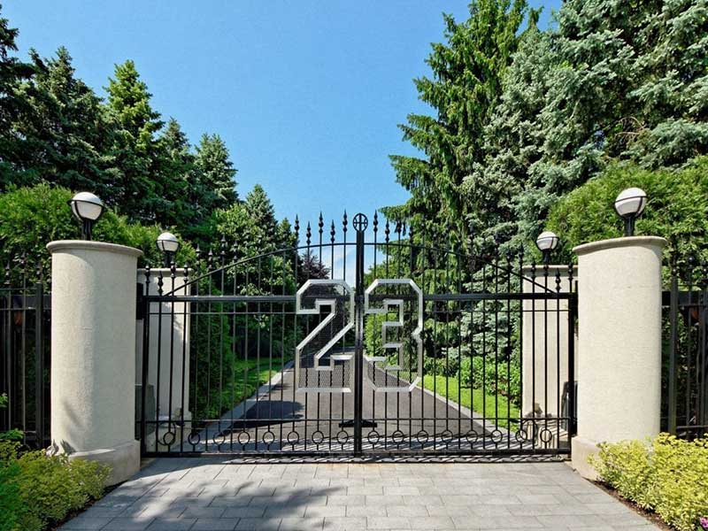 This is Jordan’s house, look at it and buy it for $14.9 million