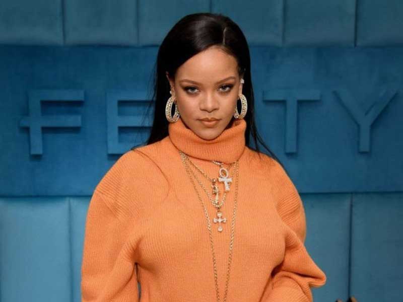 Rihanna surpasses Queen Elizabeth II’s fortune
