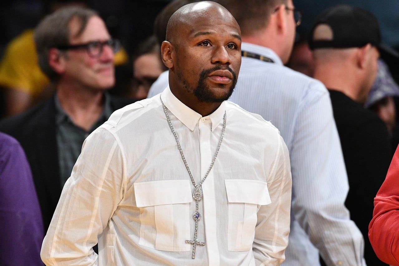 Mayweather se ofrece a pagar el funeral de George Floyd