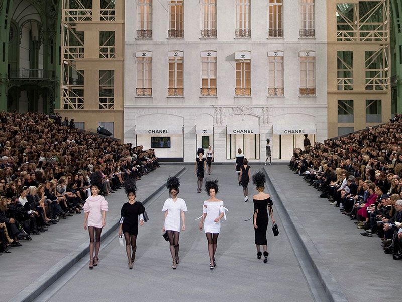 Chanel keeps its calendar of 6 collections per year - HIGHXTAR.
