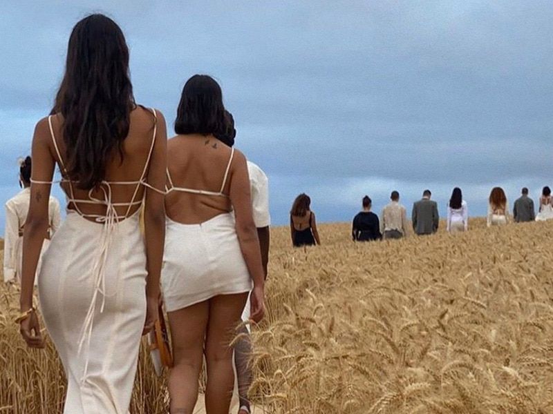 Jacquemus SS21: From the lavender field to the wheat field while respecting social distance