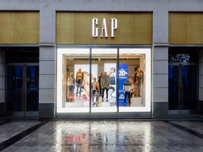 Gap cierra 225 tiendas