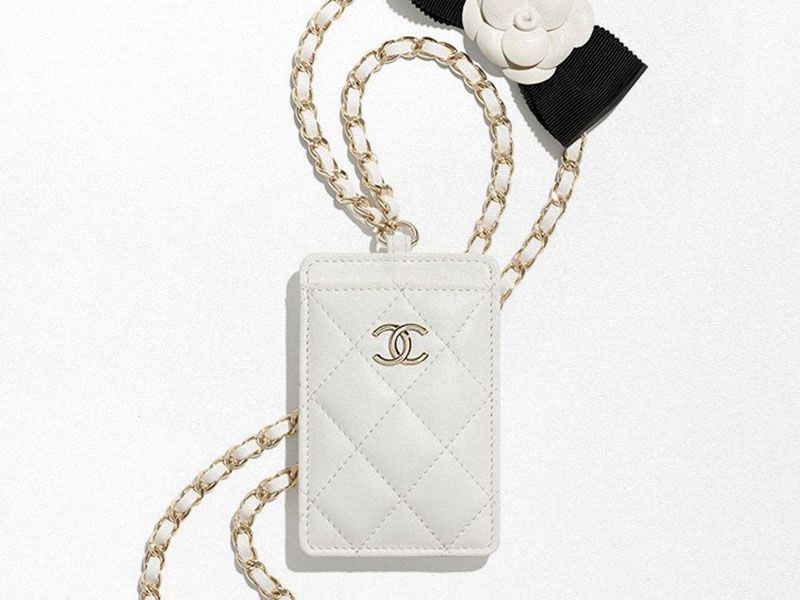 Chanel presents the perfect accessories for SS21 - HIGHXTAR.