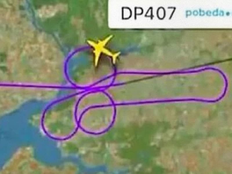 Two pilots are investigated for deviating from their route to draw a penis in the sky