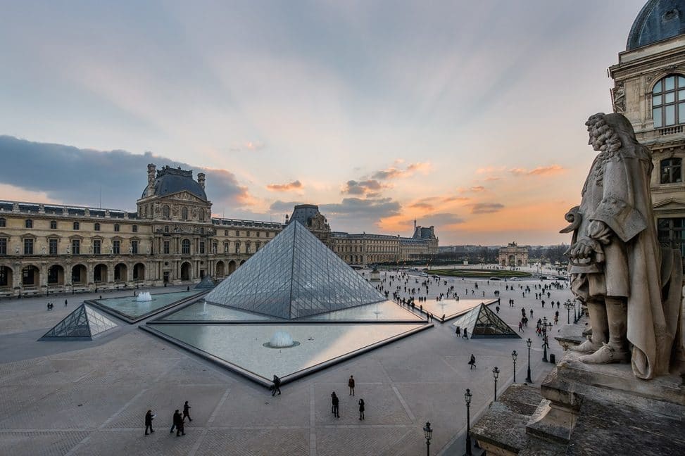 Uniqlo anuncia colaboración con el Museo del Louvre ...
