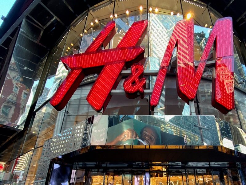 H&M closes 27 of its shops in Spain