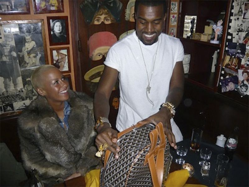 Kanye West vende su mochila de Goyard por 55K dólares