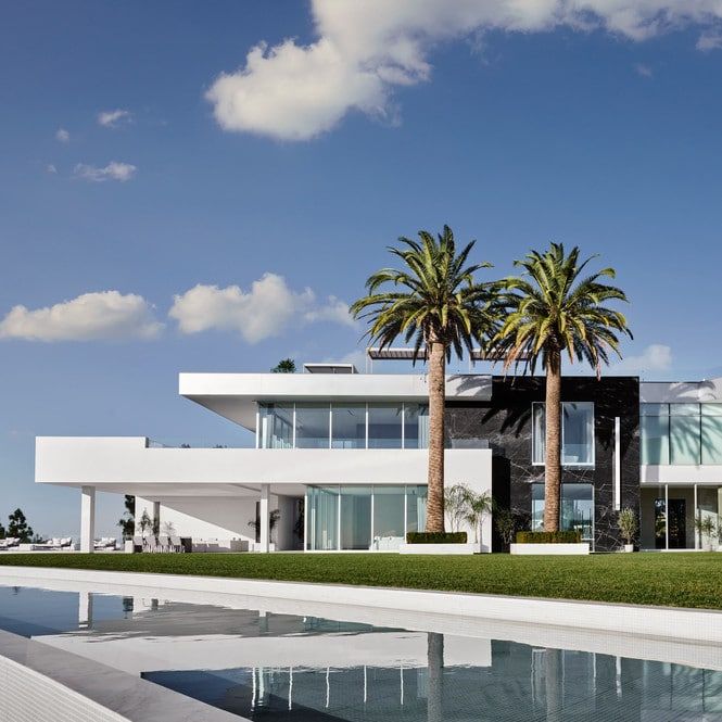 The One': the largest house in the world and the most expensive in the U.S.