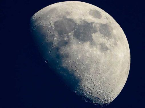 NASA planea visitar la cara oculta de la luna