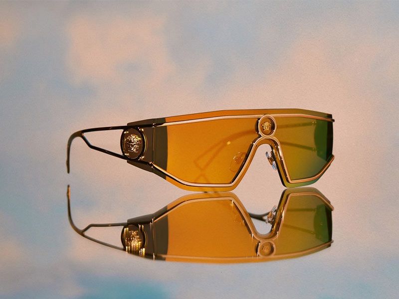 Versace celebra el 50º aniversario de Sunglass Hut con más gafas de sol