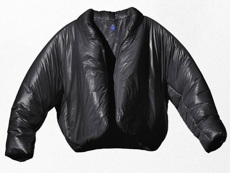 YEEZY confirma el lanzamiento de la chaqueta que lució Kanye en París