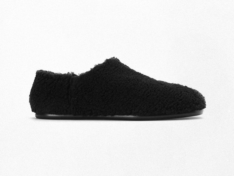 These are the new Tabi slippers designed by Margiela