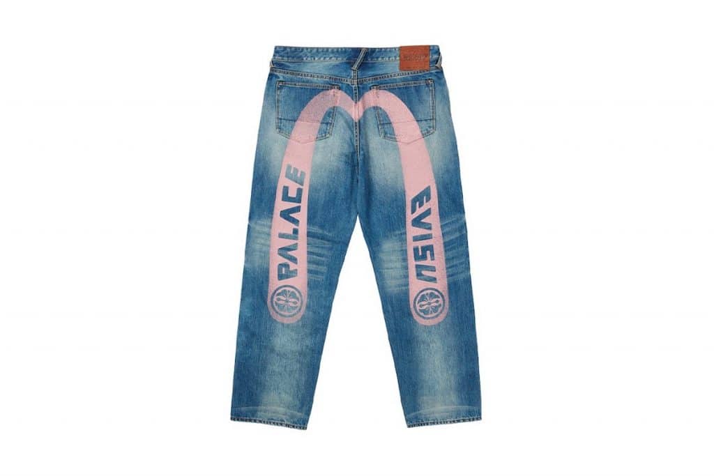 La segunda parte de Palace x EVISU llega este mismo viernes