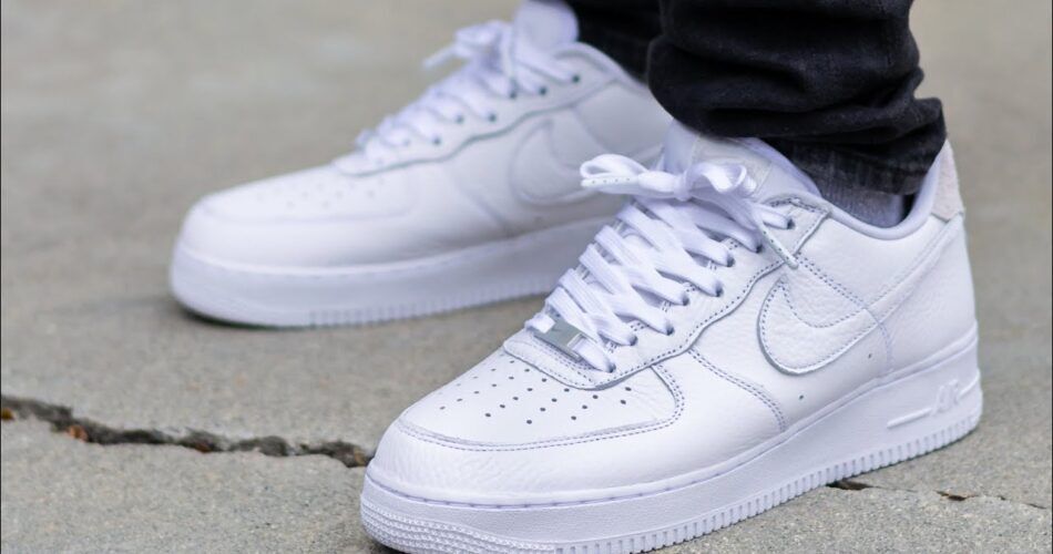 Nike Air Force 1 с белыми носками