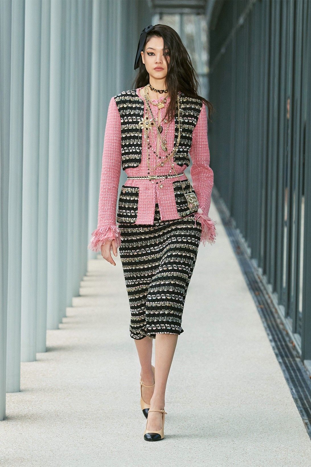 Virginie Viard Pays Homage To Tweed For Chanel's FW'22 Collection - ELLE  SINGAPORE
