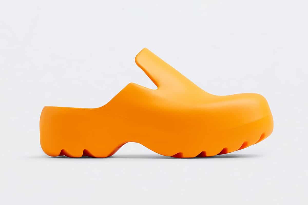 Platform store rubber clogs