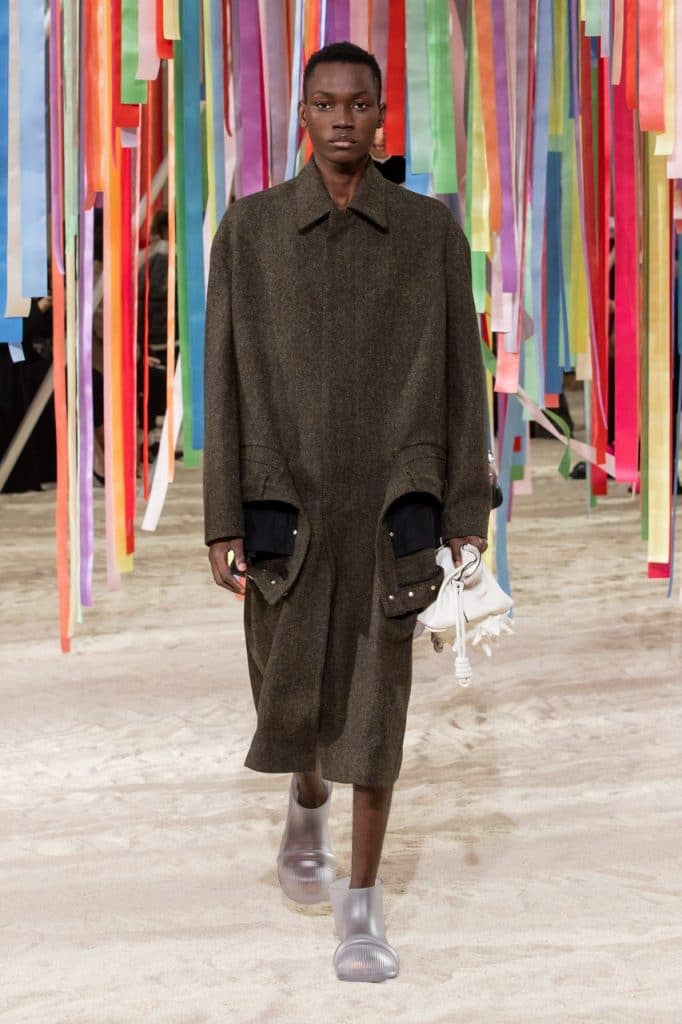 Discover the beauty of the imperfect in LOEWE FW22