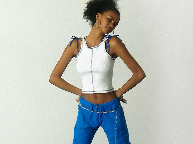 Peachy Den presenta el street style definitivo para las «soft girls»