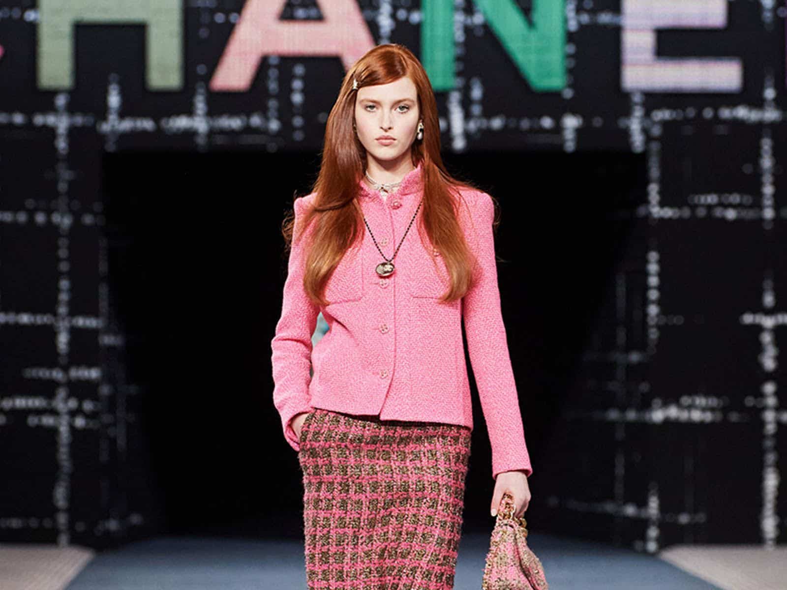 Chanel's tweed dominates FW22 ready-to-wear collection - HIGHXTAR.