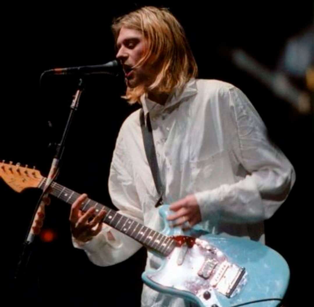 Sale a subasta la guitarra Fender Mustang de Kurt Cobain - HIGHXTAR.