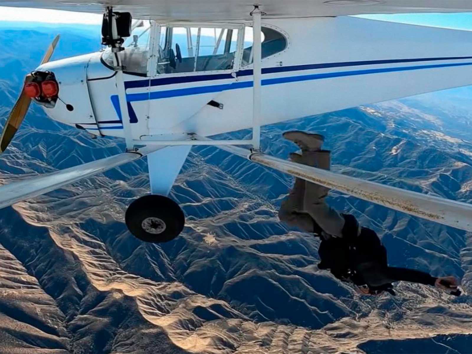 Un YouTuber finge un accidente de avión para hacerse viral