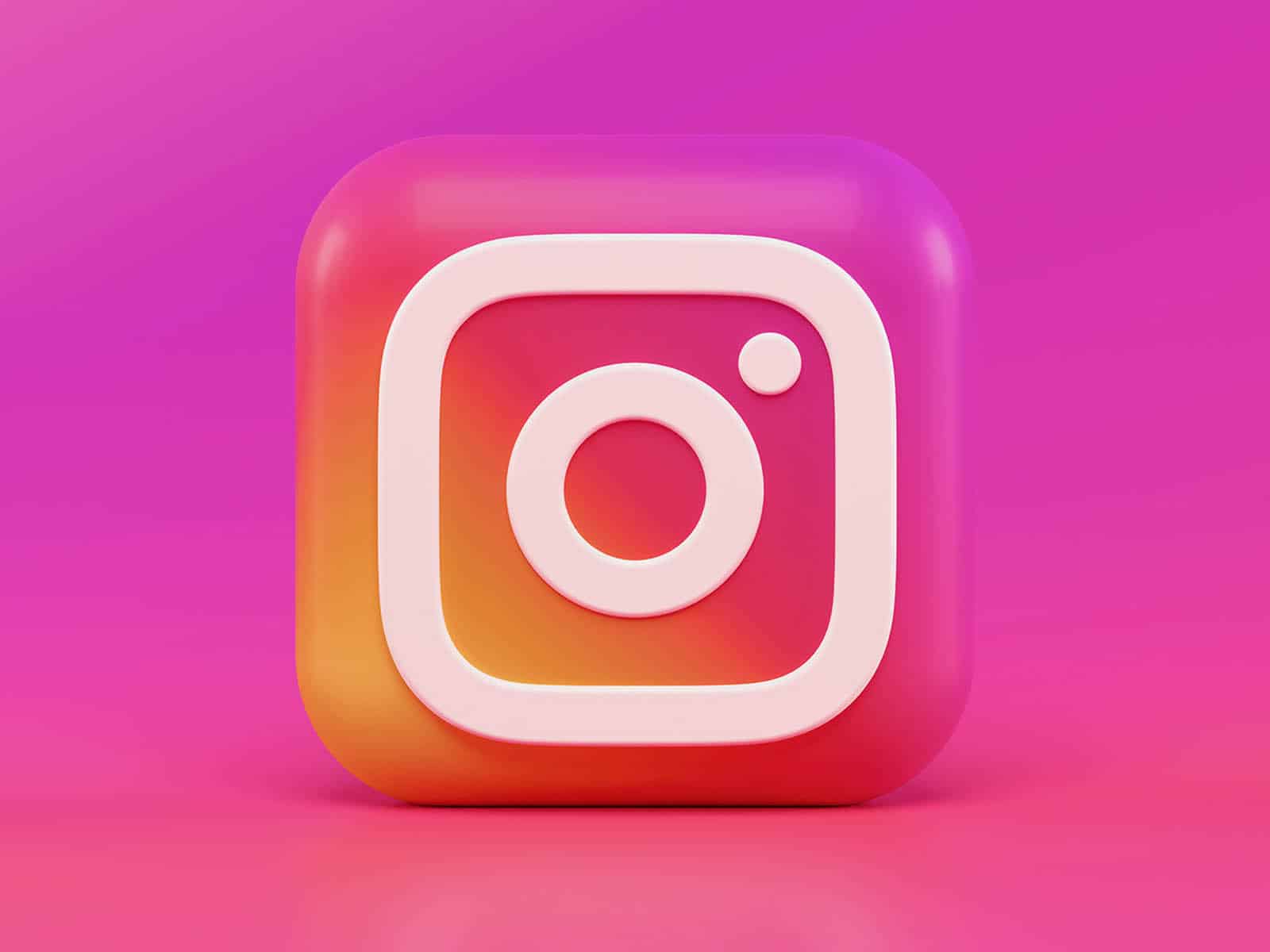 Instagram changes its image: new logo and new app