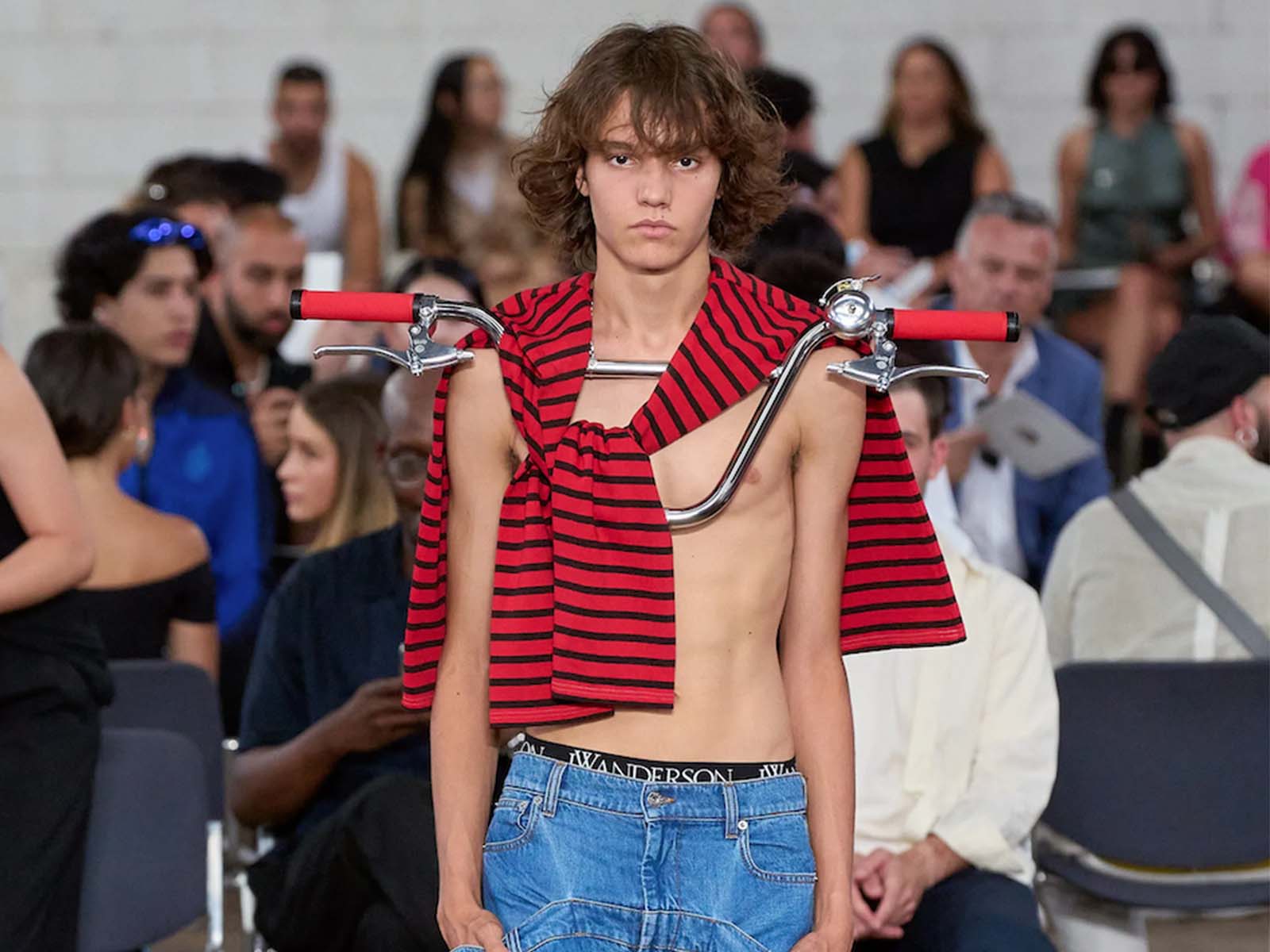 JW ANDERSON grabs all the attention at Milan Fashion Week