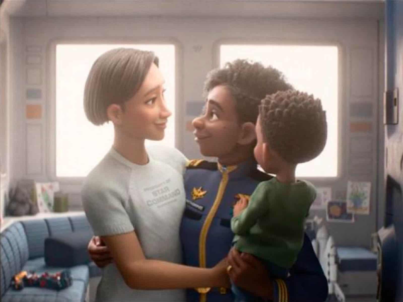 Lo más comentado de ‘Lightyear’: el beso entre dos mujeres