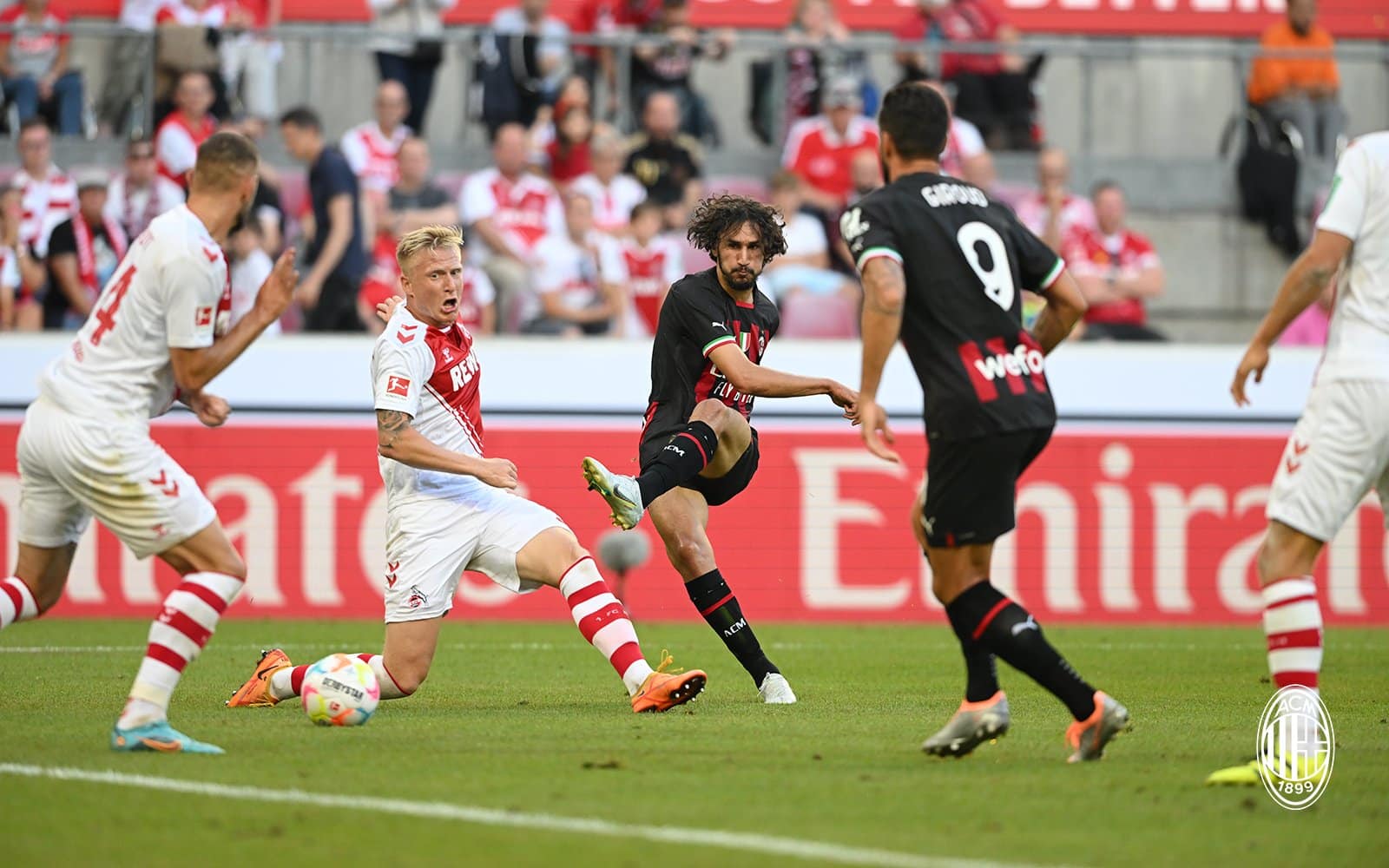 Dortmund vs milan. As-Milan rasskraska.