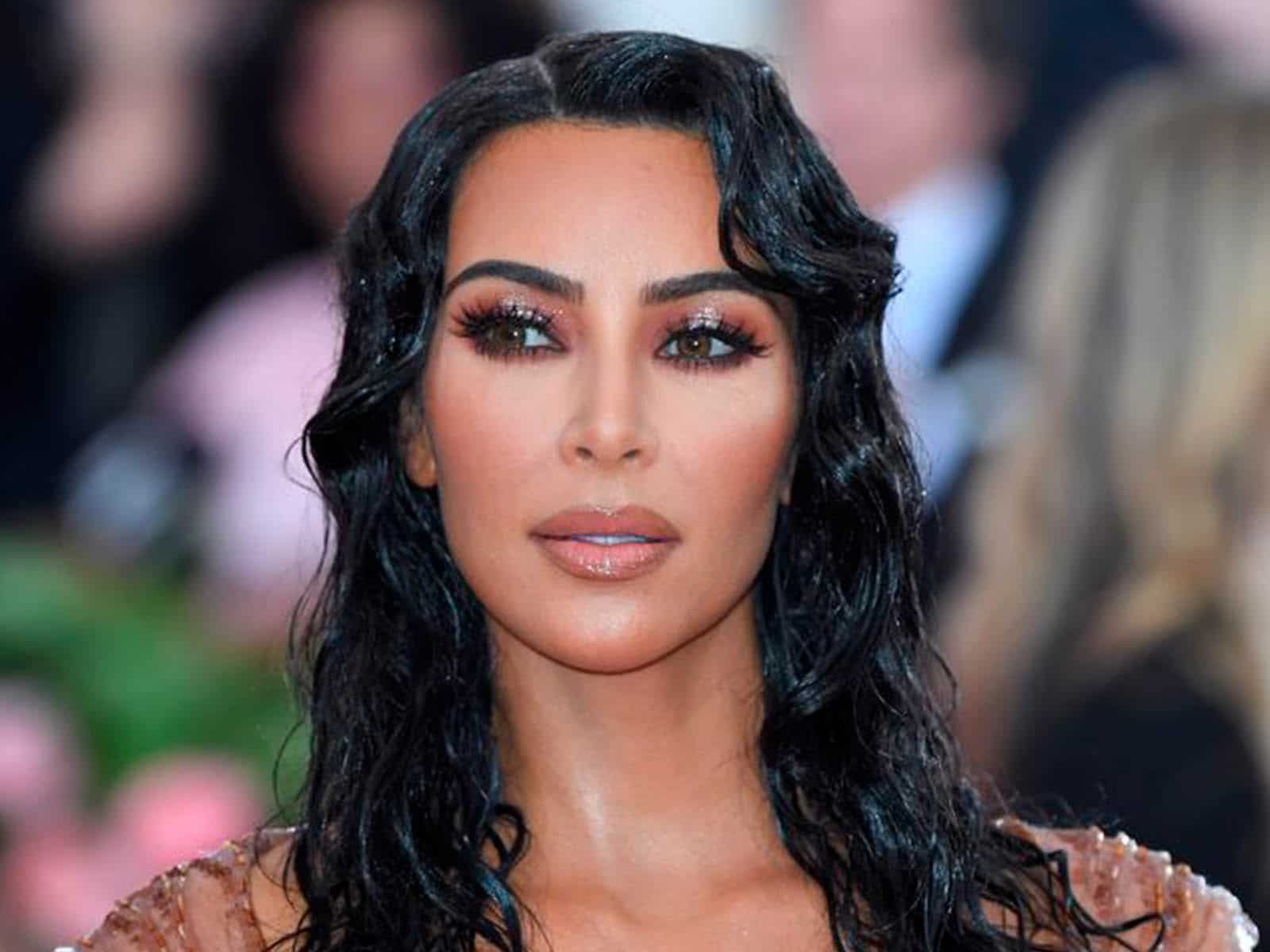 Wet look hair: the trend that will reign supreme this summer - HIGHXTAR.
