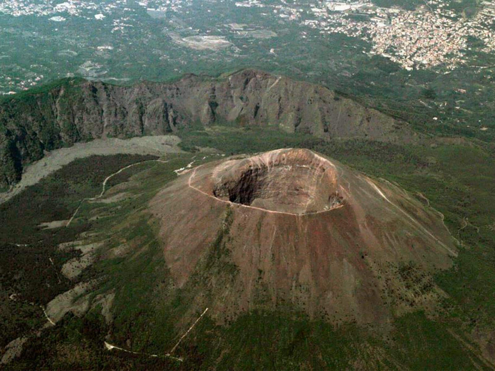 Un turista se cae en el cráter del Vesubio mientras se hacía un selfie