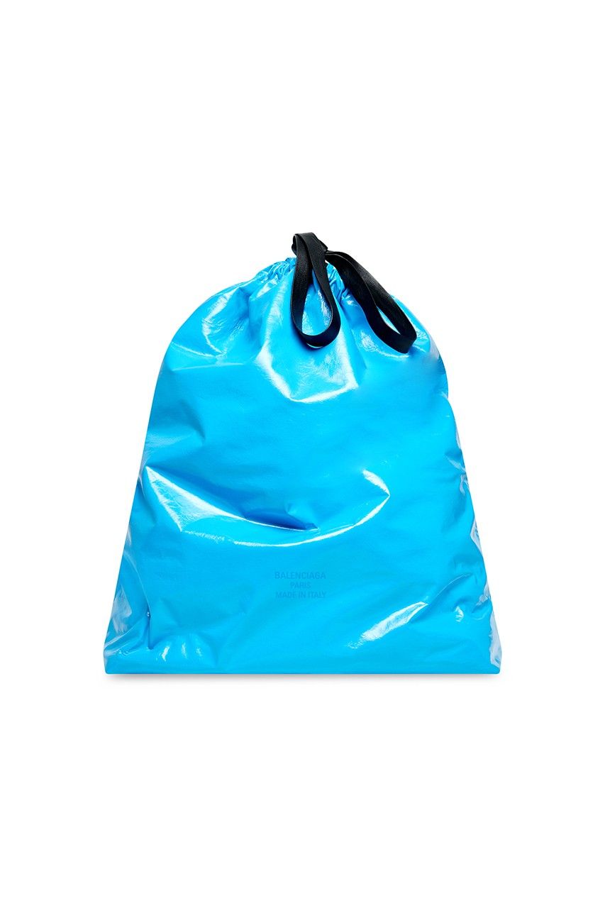 A trash bag for €1,400 but from Balenciaga - HIGHXTAR.