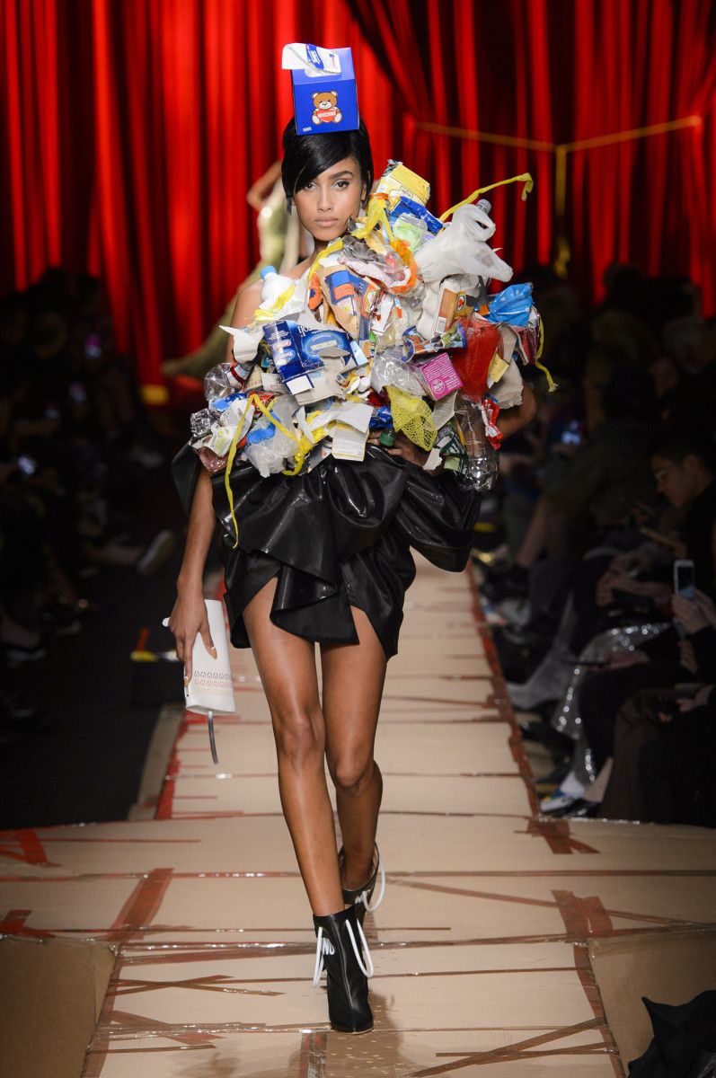 The controversial relationship between fashion and trash