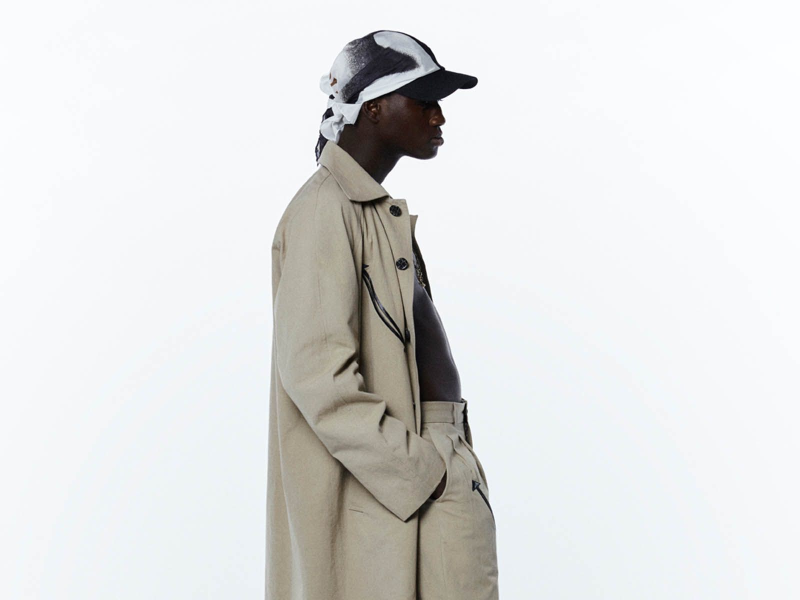 SHOOP presents its SS23 collection, inspired by the essentials